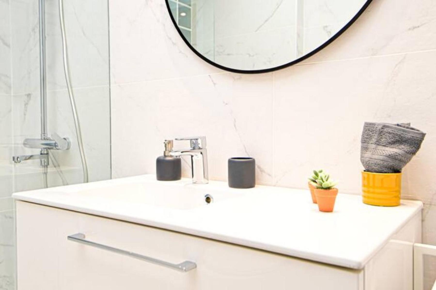 Walk To Syntagma,From A Prime-Location, Luxury Apt Atenas Exterior foto