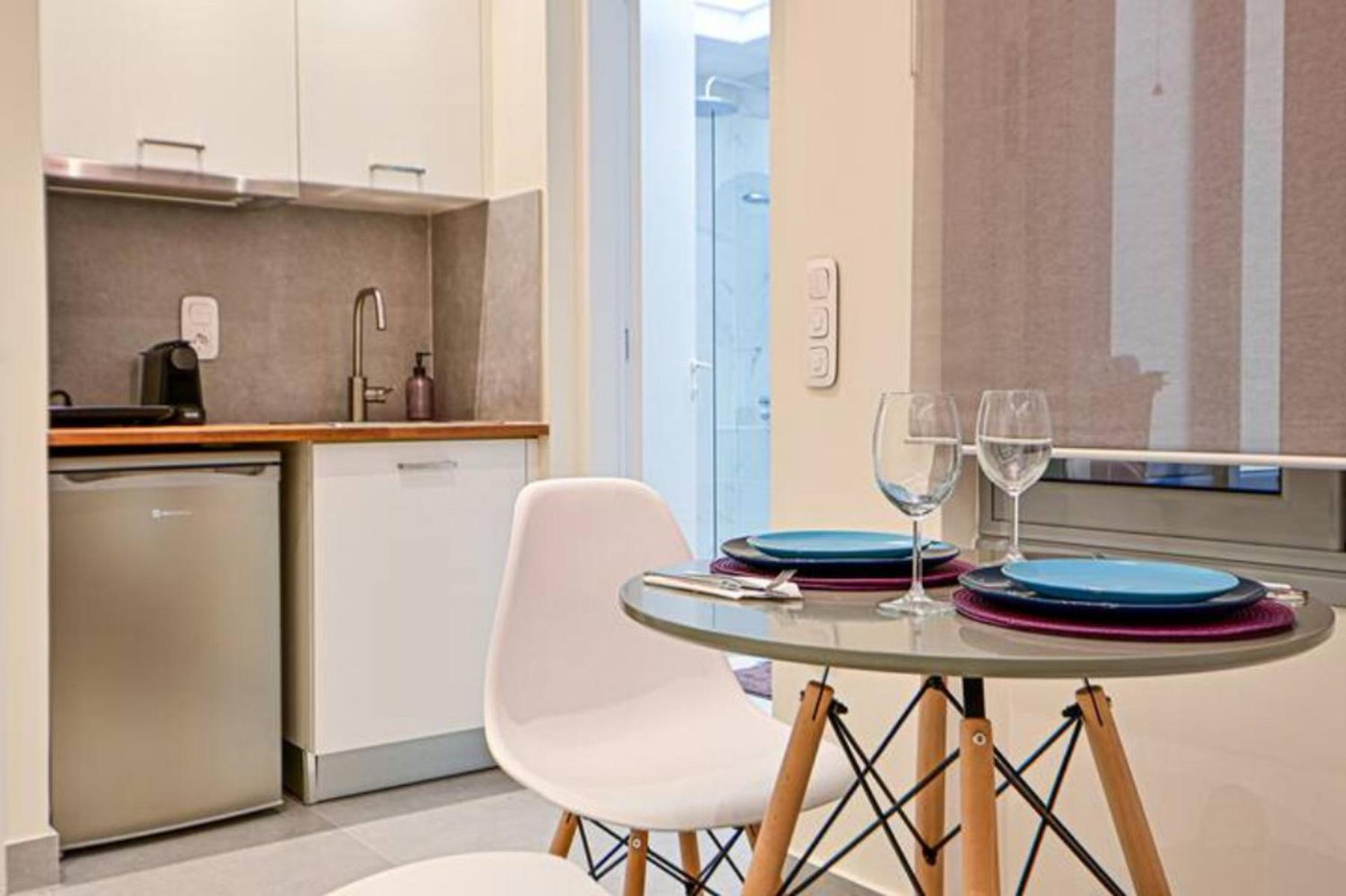 Walk To Syntagma,From A Prime-Location, Luxury Apt Atenas Exterior foto